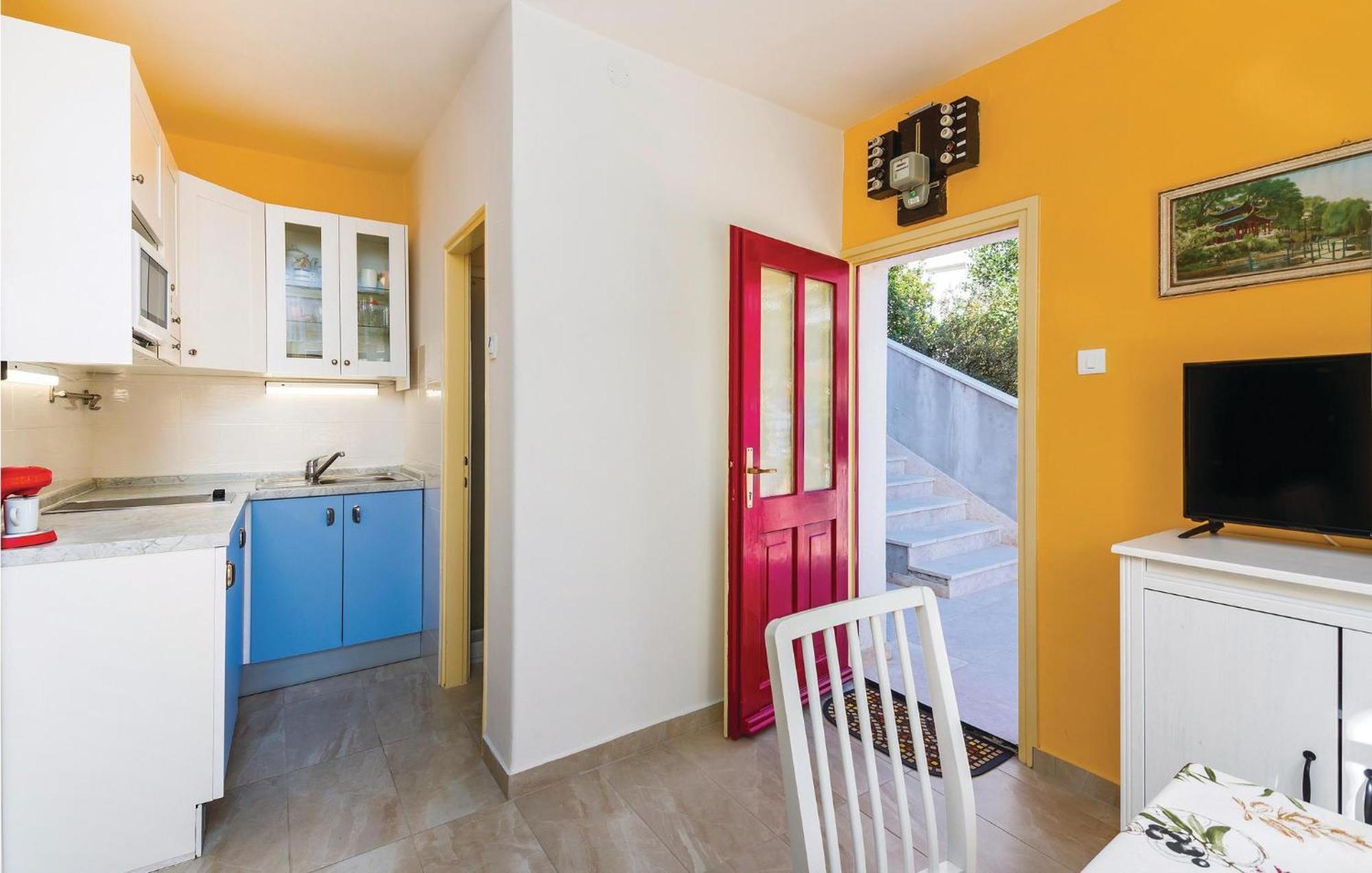 Lovely Apartment In Rabac With Kitchen Bagian luar foto