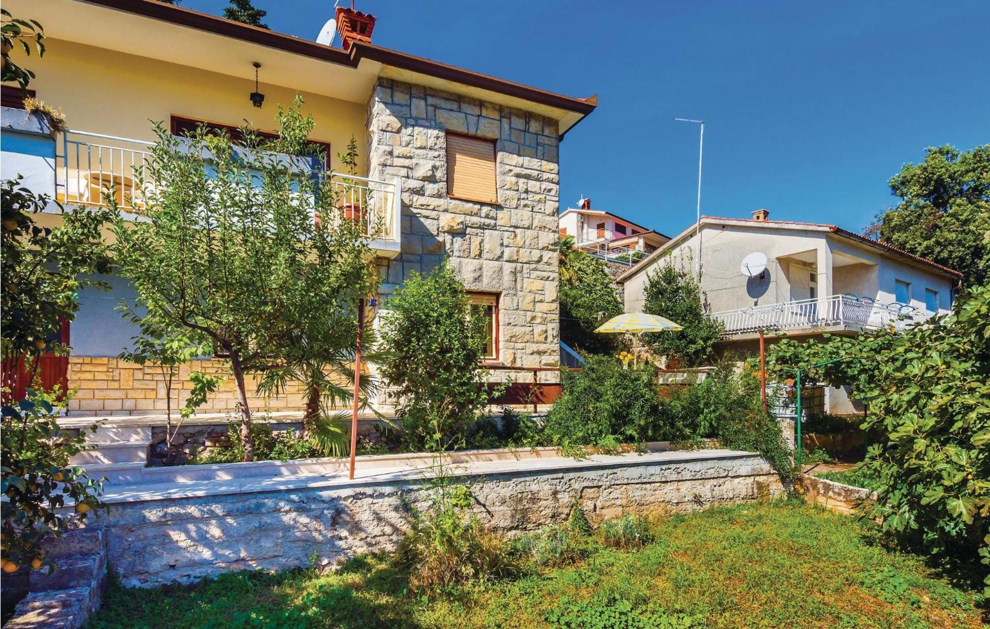 Lovely Apartment In Rabac With Kitchen Bagian luar foto